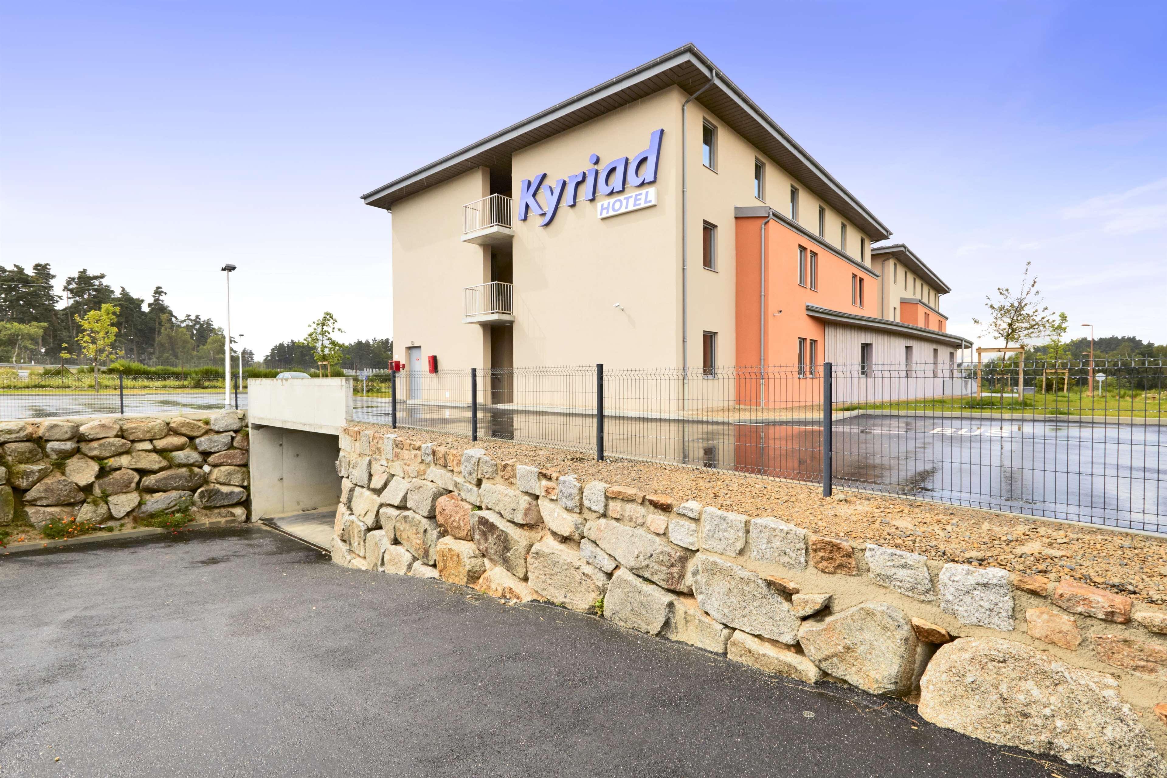 Kyriad Saint Chely D'Apcher - Aire De La Lozere Albaret-Sainte-Marie Kültér fotó